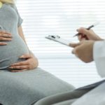 Неприятный запах мочи при беременности: причины, опасно ли это и что делать